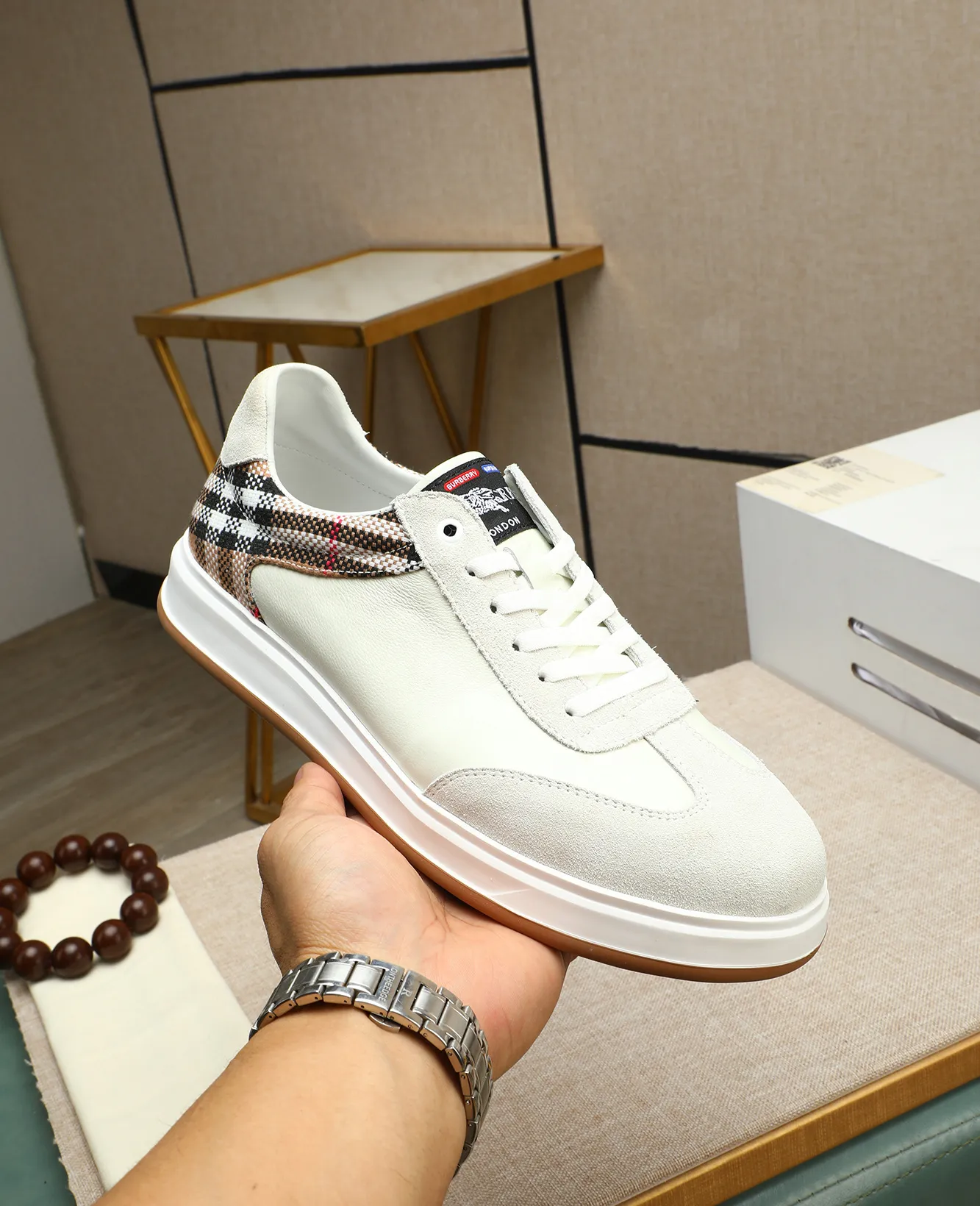 Men's shoes 💰440 ❤️❤️❤️[BURBERRY] Burberry purchasing agent 🔍Men's 🚹New model is synchronized with the official website. The upper is made of imported fabrics and cowhide lining. Completely 1⃣:1⃣ replica🇮🇹, non-slip and wear-resistant rubber outsole ⚠original factory goods, 🔍🔍high quality, please look at the details, welcome to compare⚠Size: 38-44